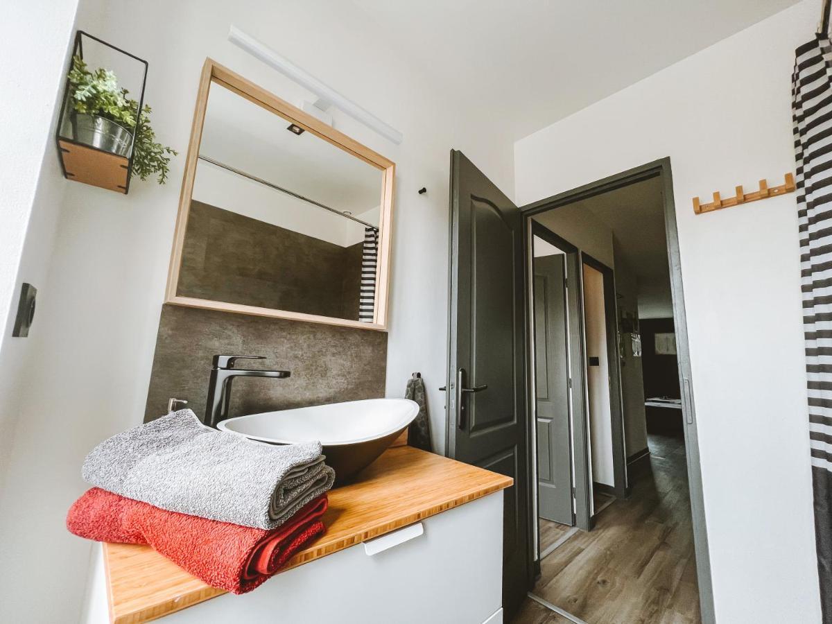 Le Dromardechois - Gite Meuble 6 Personnes Tournon Sur Rhone - Ecolodgite Exterior foto